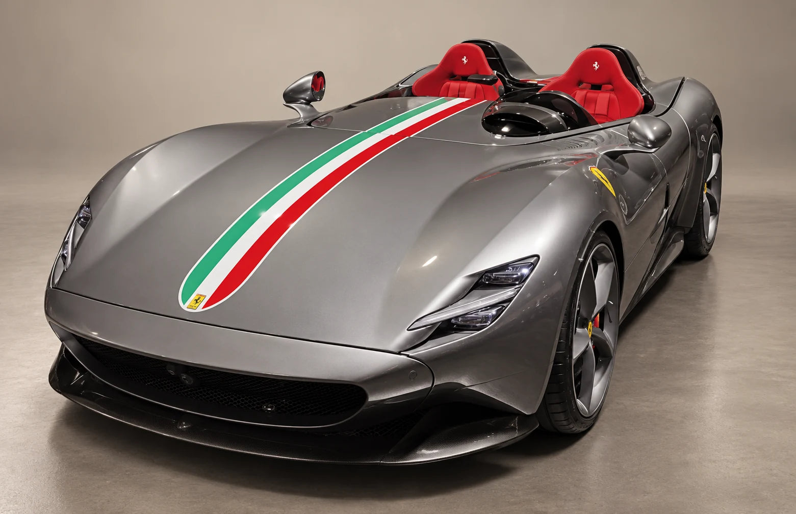 Monza SP2 · Italian Tricolour – Digital aufbereitete Studioansicht · Front und italienische Livery