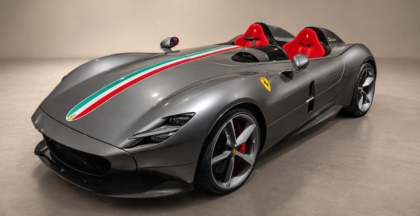 Monza SP2 · Italian Tricolour – Digital aufbereitete Studioansicht · vollständige offene Barchetta