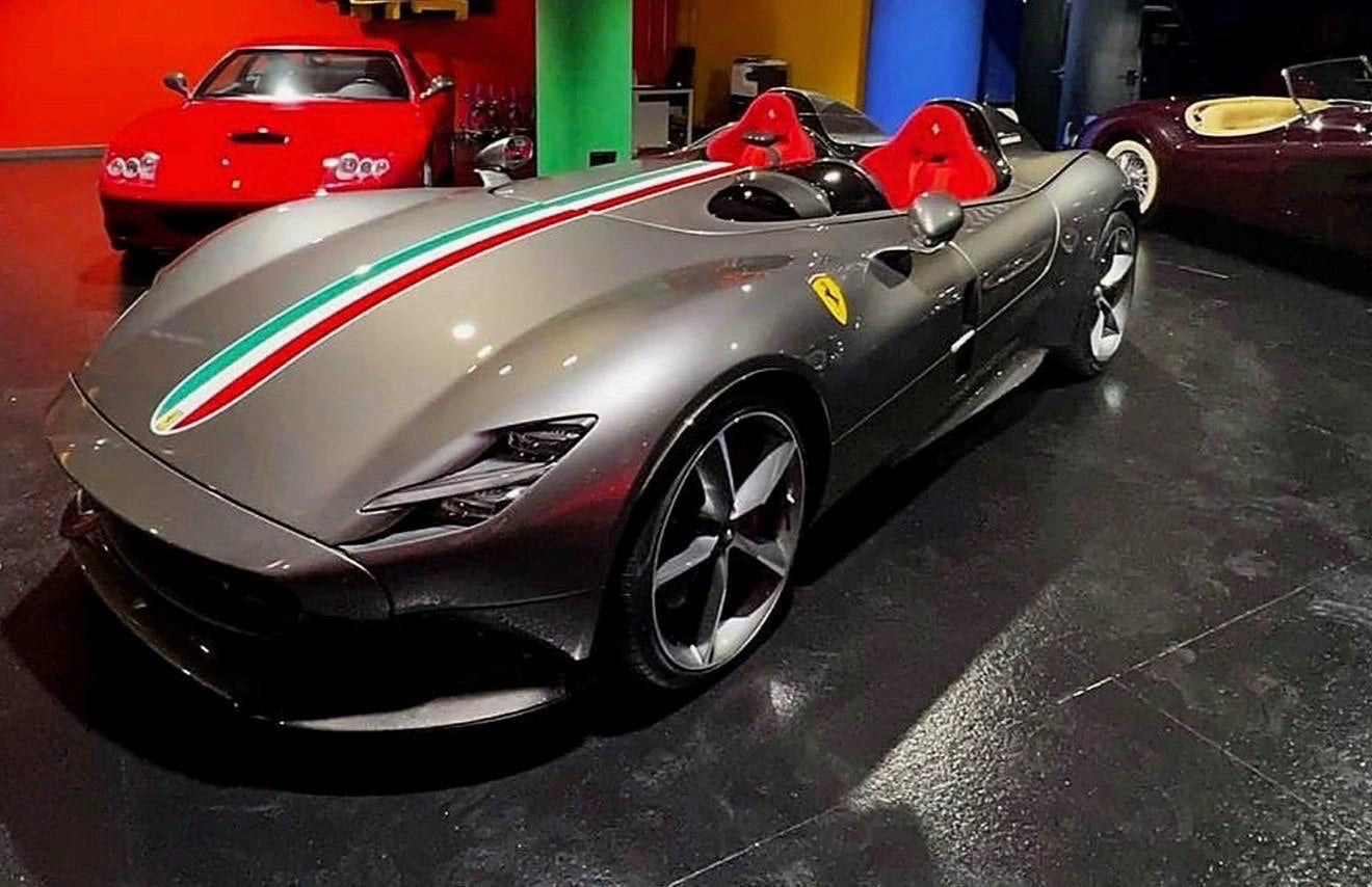 Monza SP2 · Italian Tricolour – Originalaufnahme · graue Monza SP2 mit Tricolore-Streifen