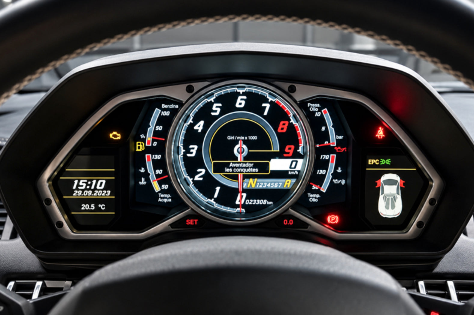 Aventador LP700-4 Roadster – Historisches Cockpitfoto vom 29.09.2023 · Anzeige 23.308 km; aktuell angegeben: 33.000 km