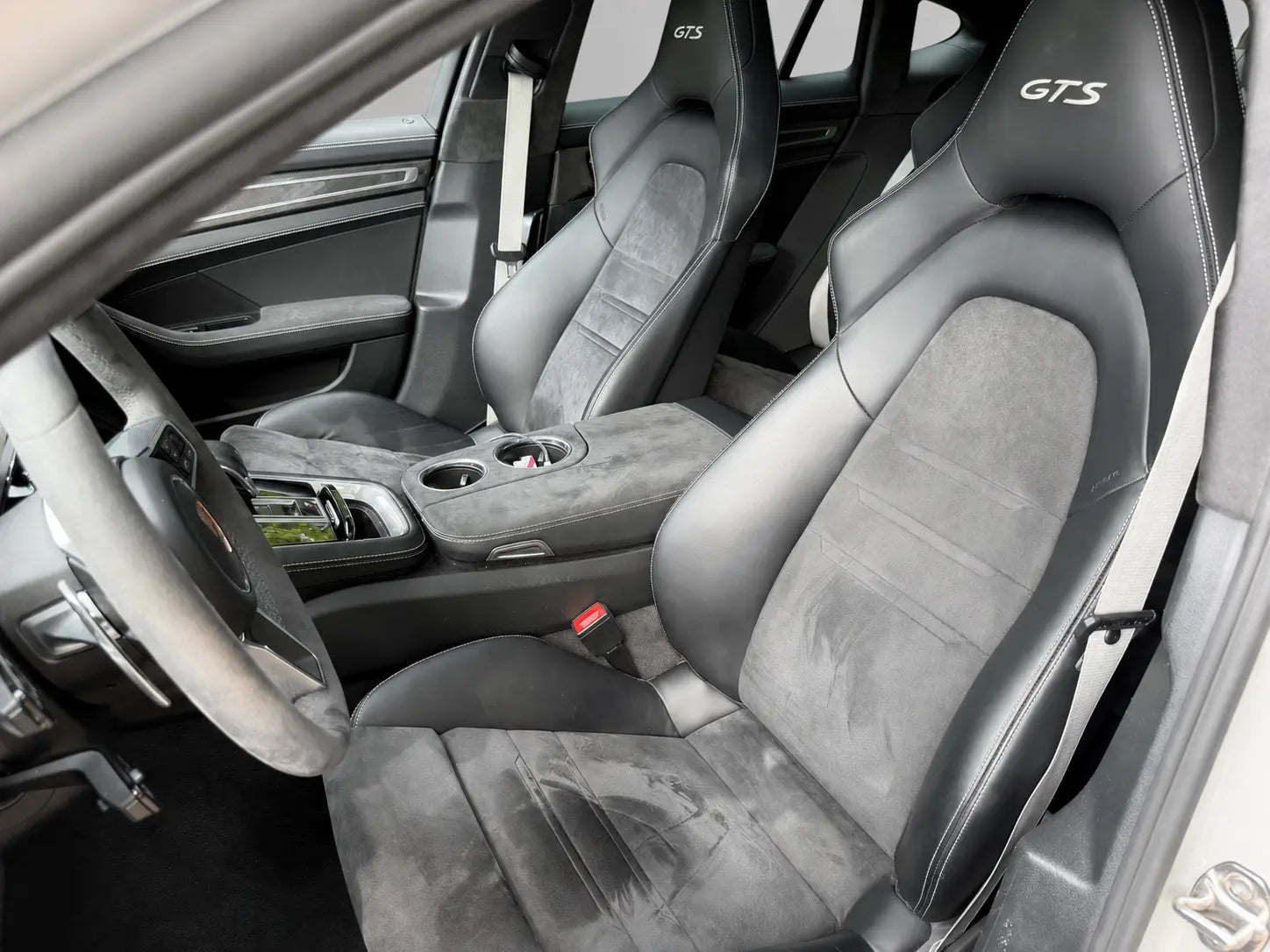 Panamera GTS – Adaptive GTS-Sportsitze in Leder und Race-Tex
